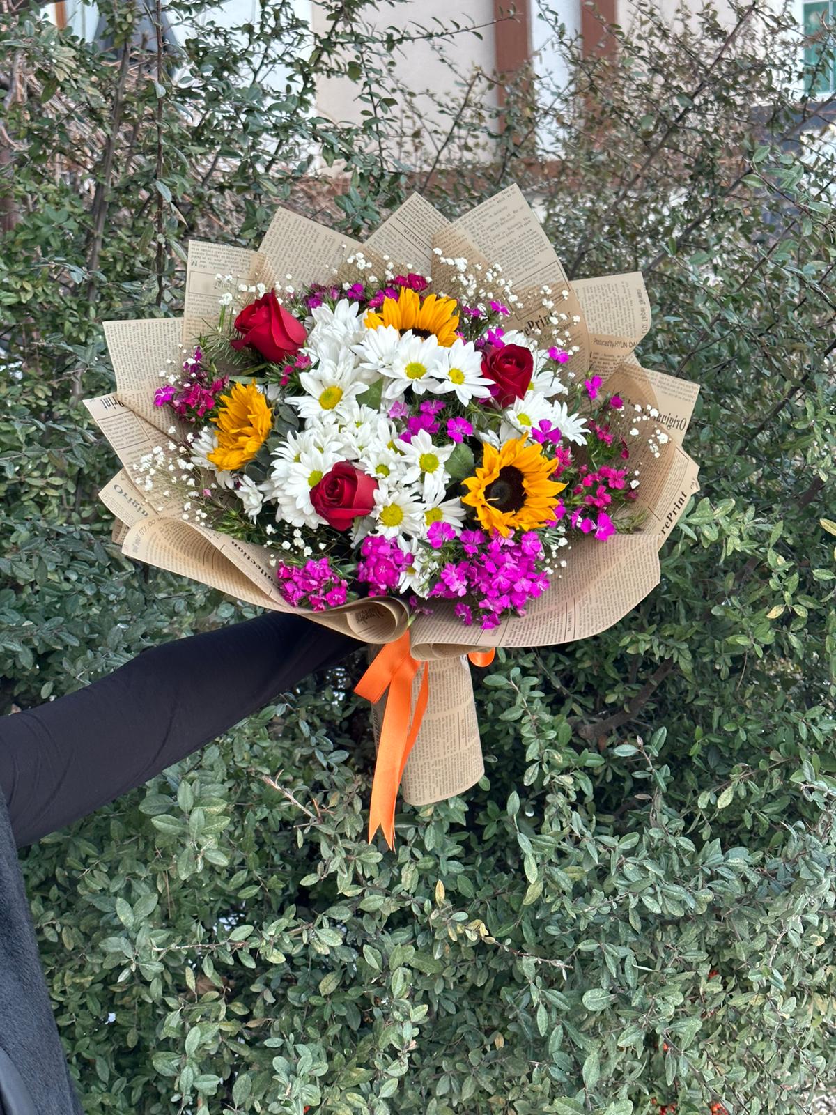 KIR ÇİÇEKLERİ BUKETİ