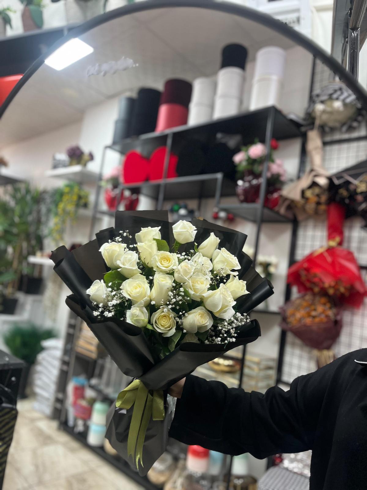 Beyaz gül buketi